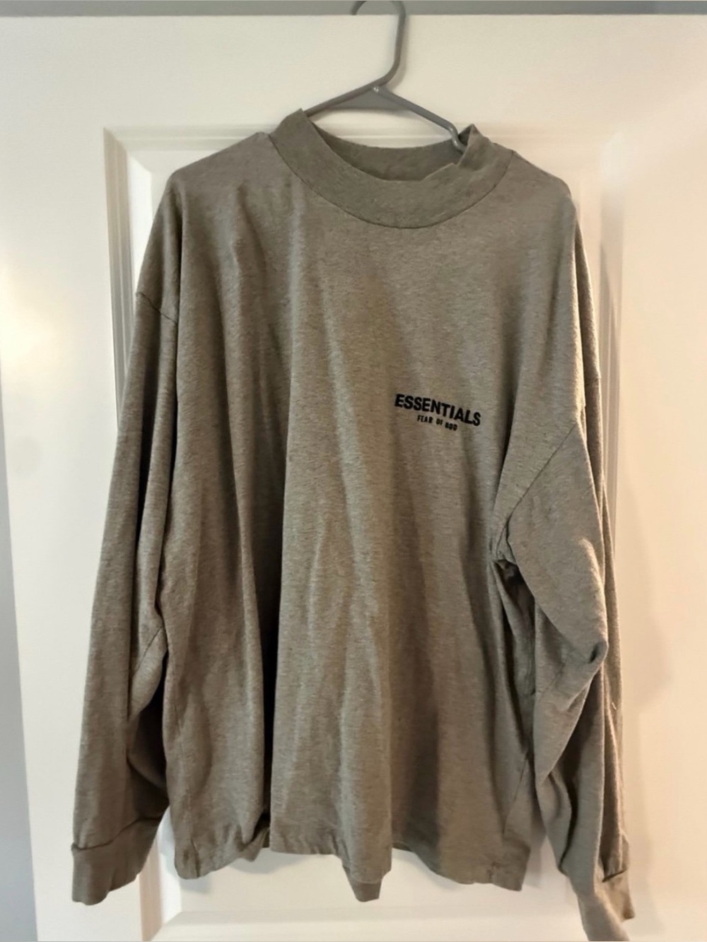 ESSENTIALS Men’s Long Sleeve Tee